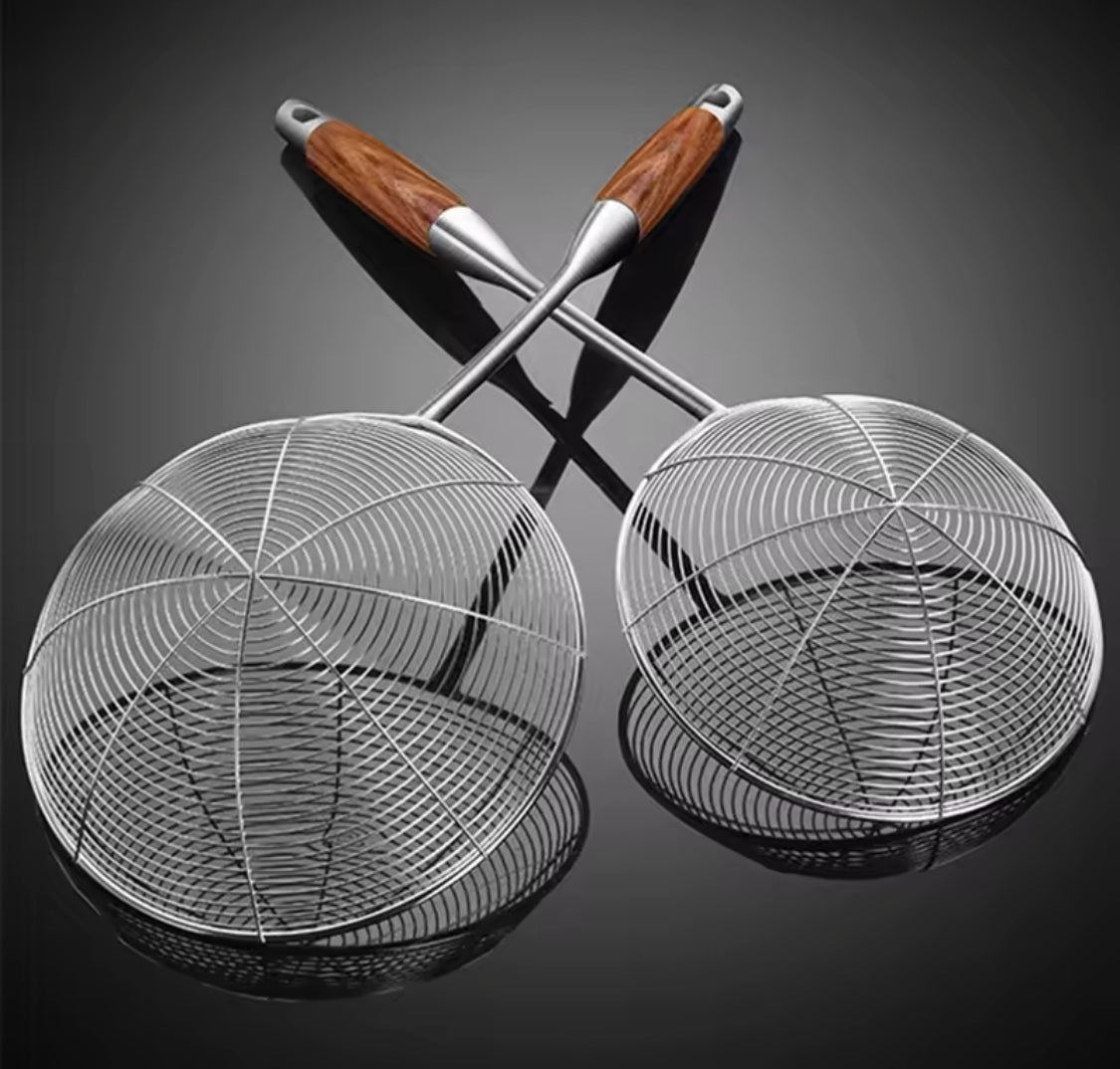 Fry Strainer With Wooden Handle, Stainless Steel Fry Strainer, Skimmer With Wood Handle, Fry Items Spatula Fry Strainer With Wooden Handle, Stainless Steel Fry Strainer, Skimmer With Wood Handle, Fry Items Spatula
